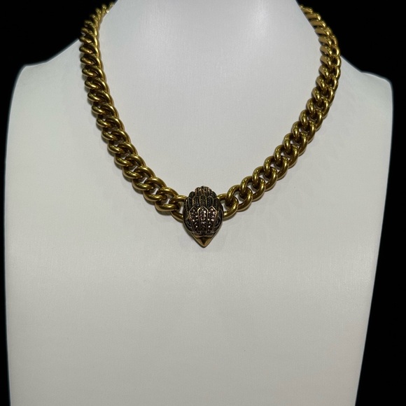🐦✨ Kurt Geiger Gold Eagle Head Statement Necklace - Picture 3 of 16